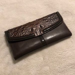 Brahmin wallet